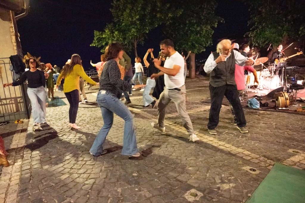 festa-a-ballo-1024x684.webp